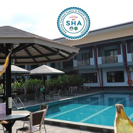 โรงแรมมาลินี Szurin Kültér fotó