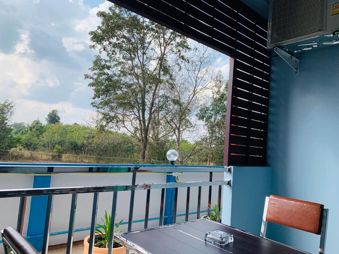 โรงแรมมาลินี Szurin Kültér fotó
