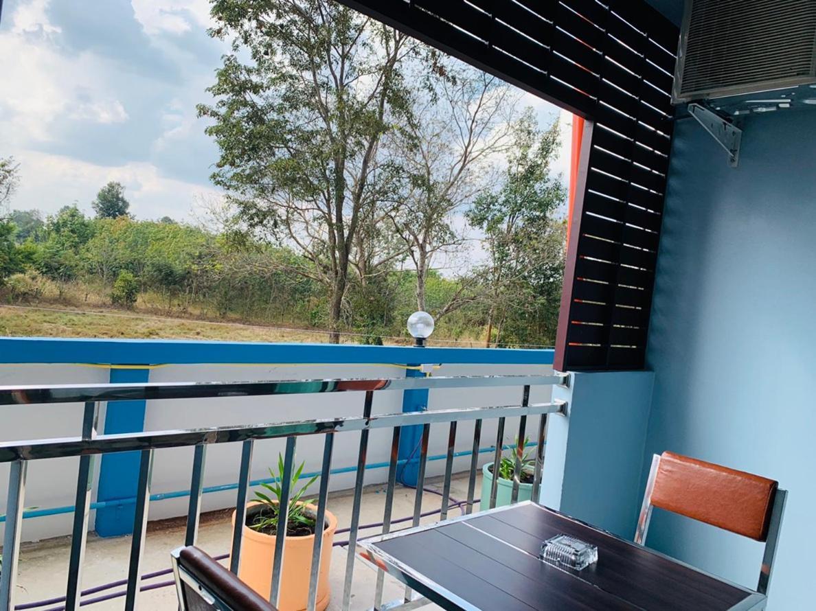 โรงแรมมาลินี Szurin Kültér fotó